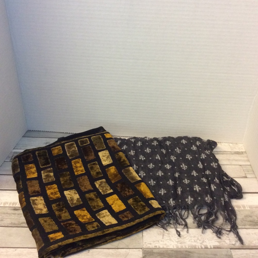 Two scarf bundle.
